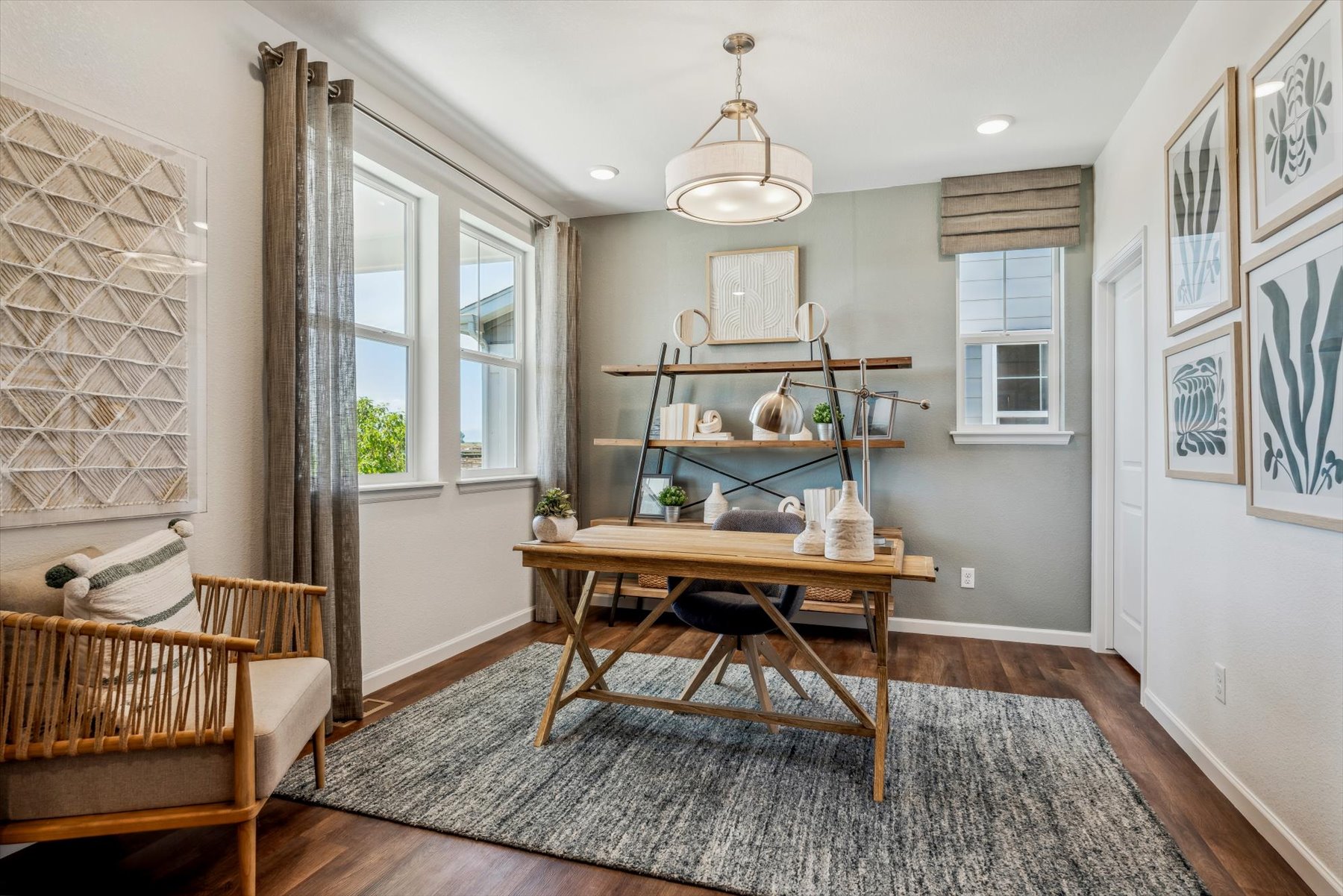 A room with a table and chairs.