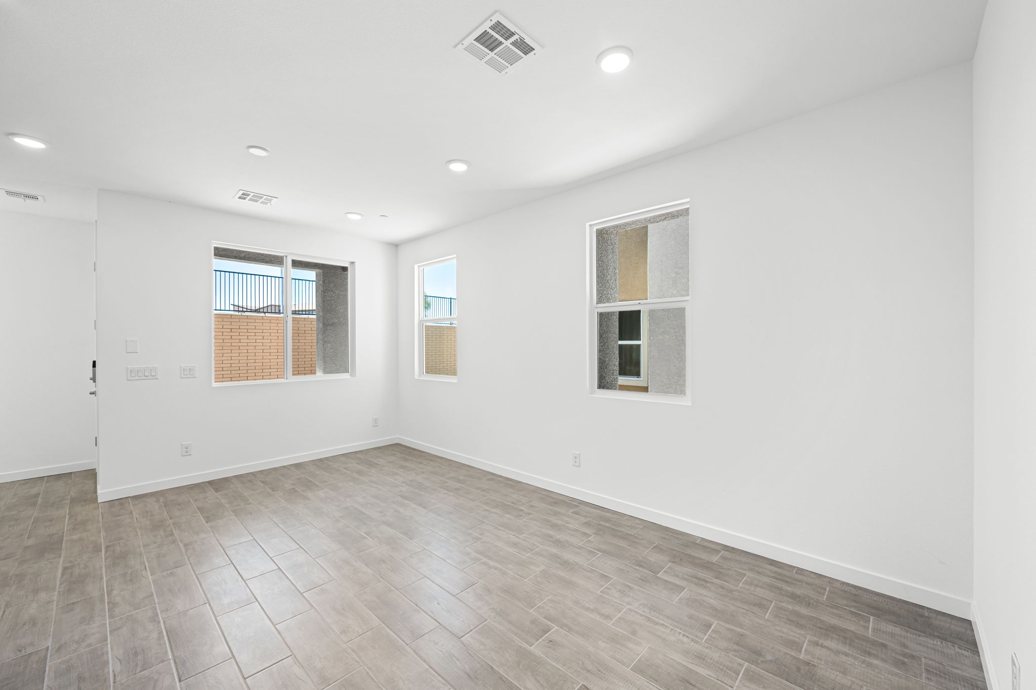 A room with windows.